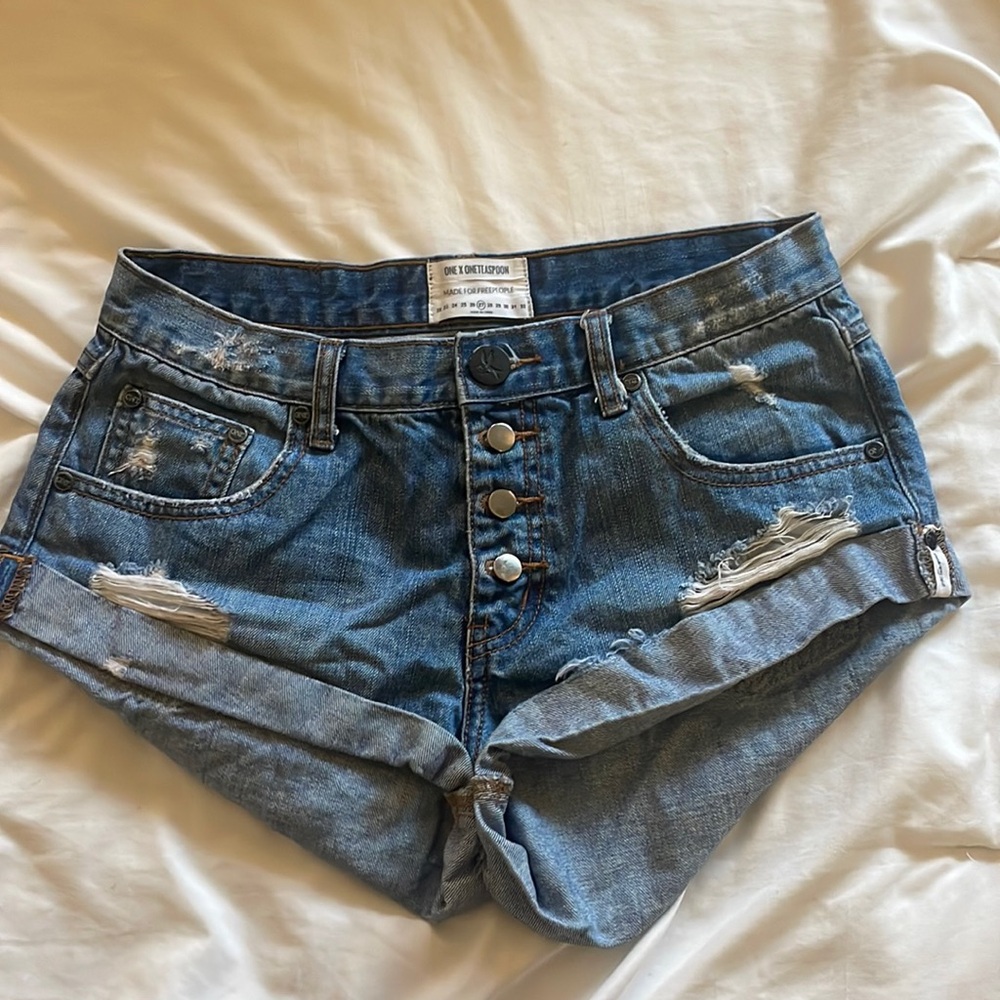 One x one teaspoon shorts